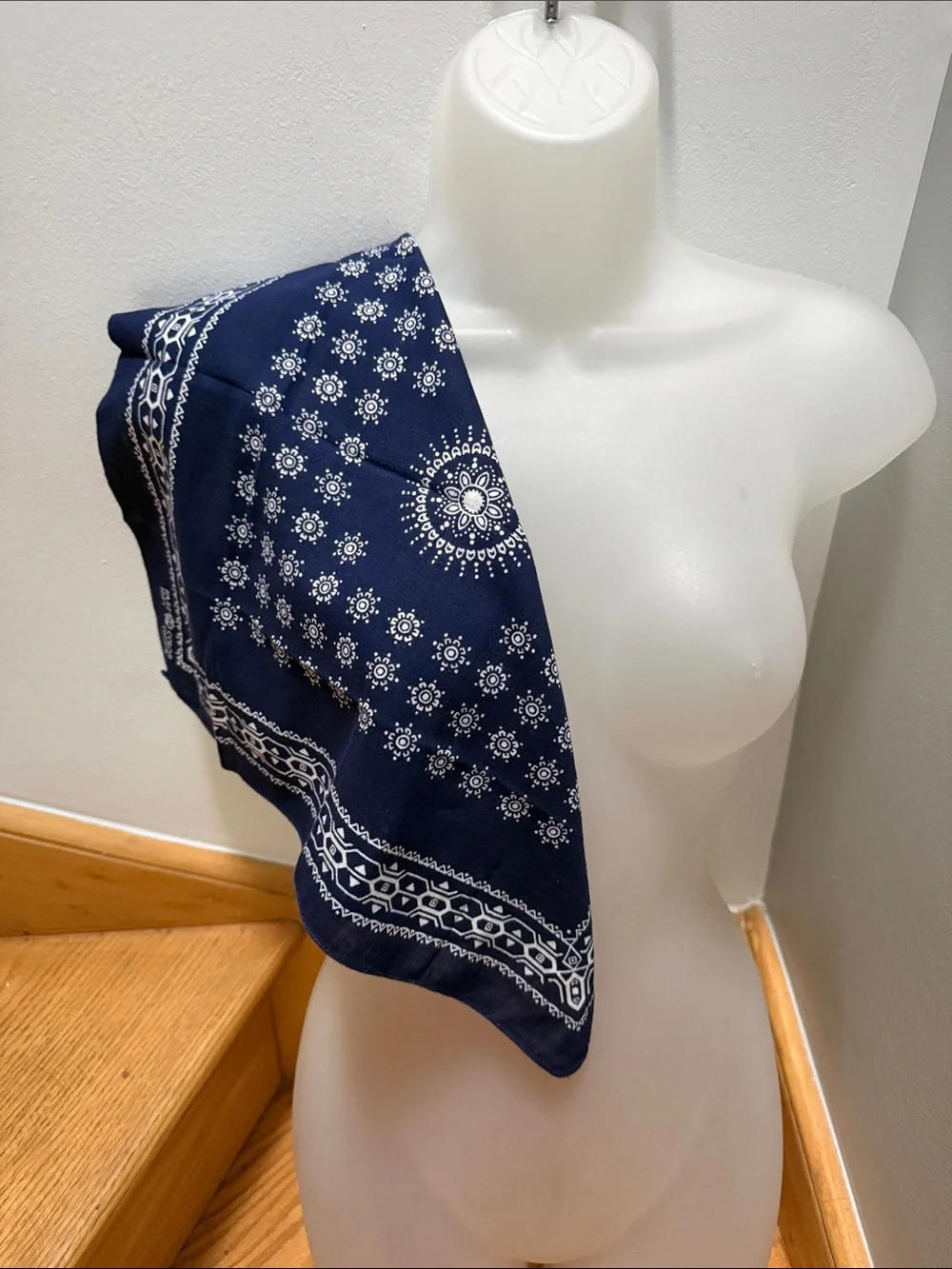 Vintage Elephant Brand Fast Color Navy Blue Bandana 100% Cotton Geometric Flower